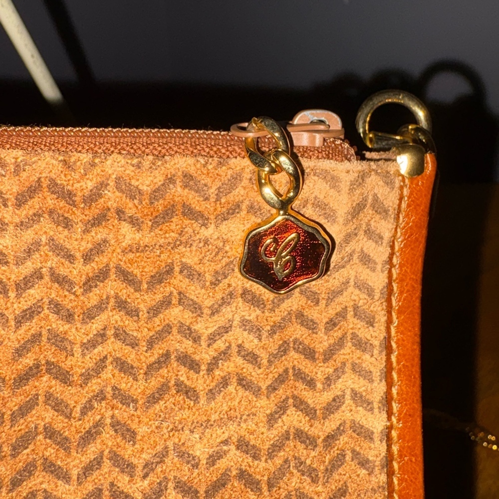 Caggiano Vintage Suede Shoulder Bag - Picture 4 of 8